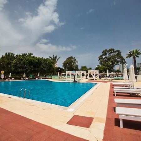 Hotel Adelais Bay Paralimni Eksteriør billede